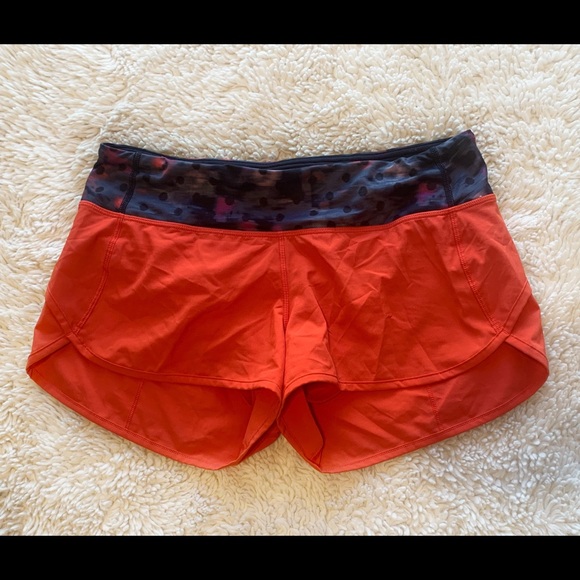 Lululemon speed shorts size 6 - Picture 2 of 5